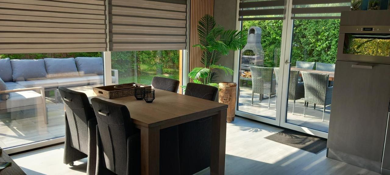 Luxe Recreatie Bungalow No 10 Scherpenisse Ngoại thất bức ảnh